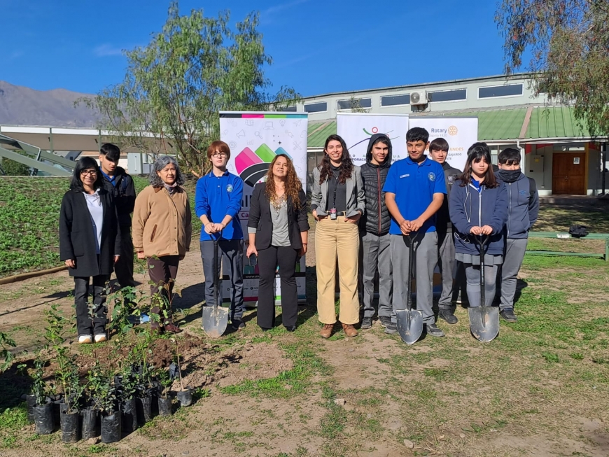 Pro Aconcagua Y Rotary Club Donaron Árboles Nativos A Establecimientos Educacionales Municipalizados De Calle Larga